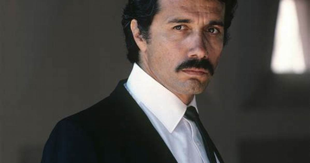 Edward James Olmos