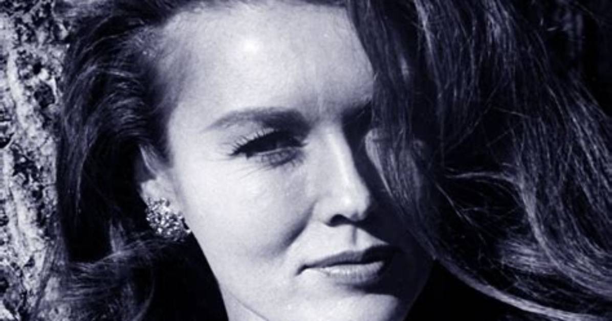 Elaine Devry