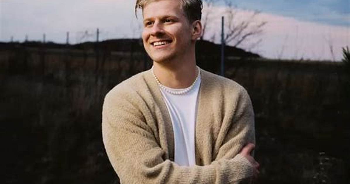 Elias Einarsson Net Worth