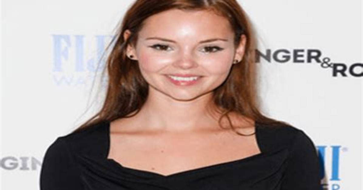 Eline Powell Net Worth