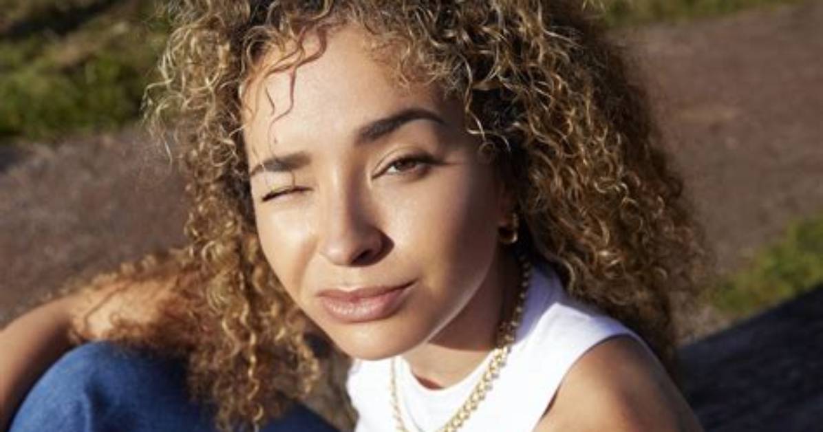 Ella Eyre