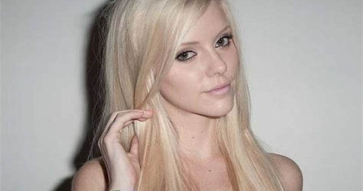 Elle Evans Net Worth