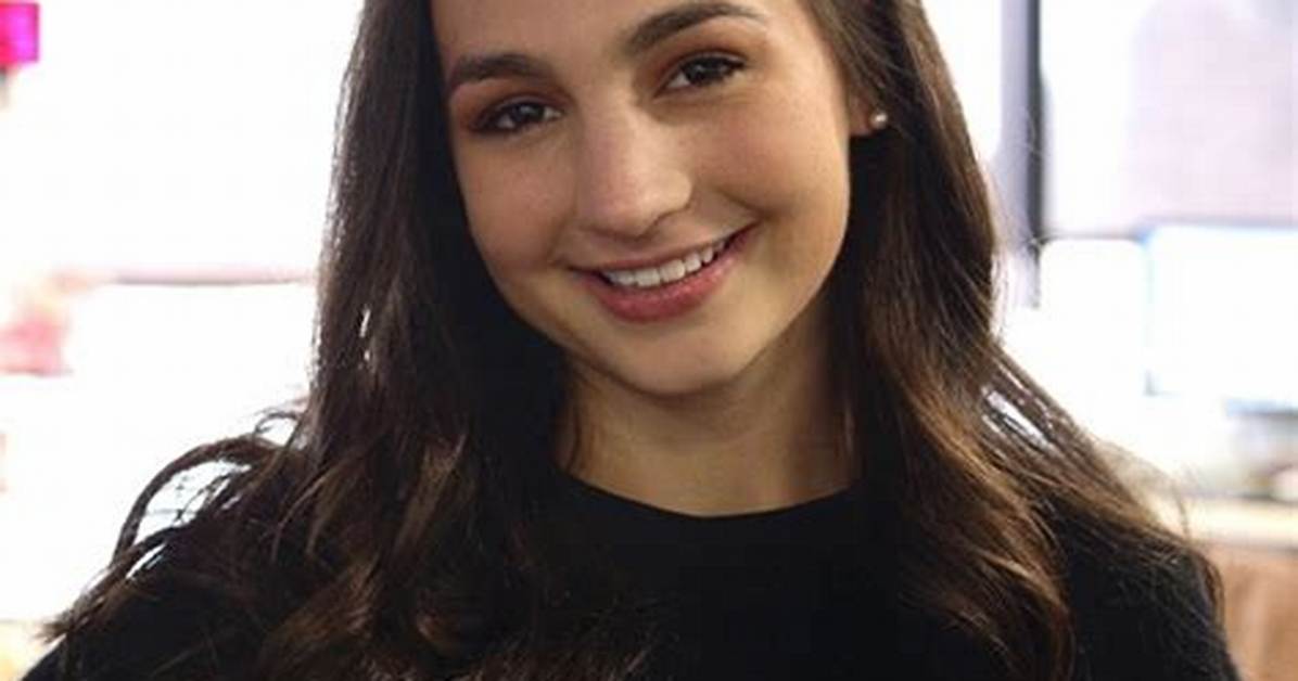 Emily Bear Net Worth