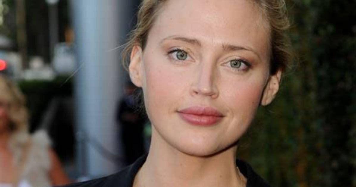 Estella Warren