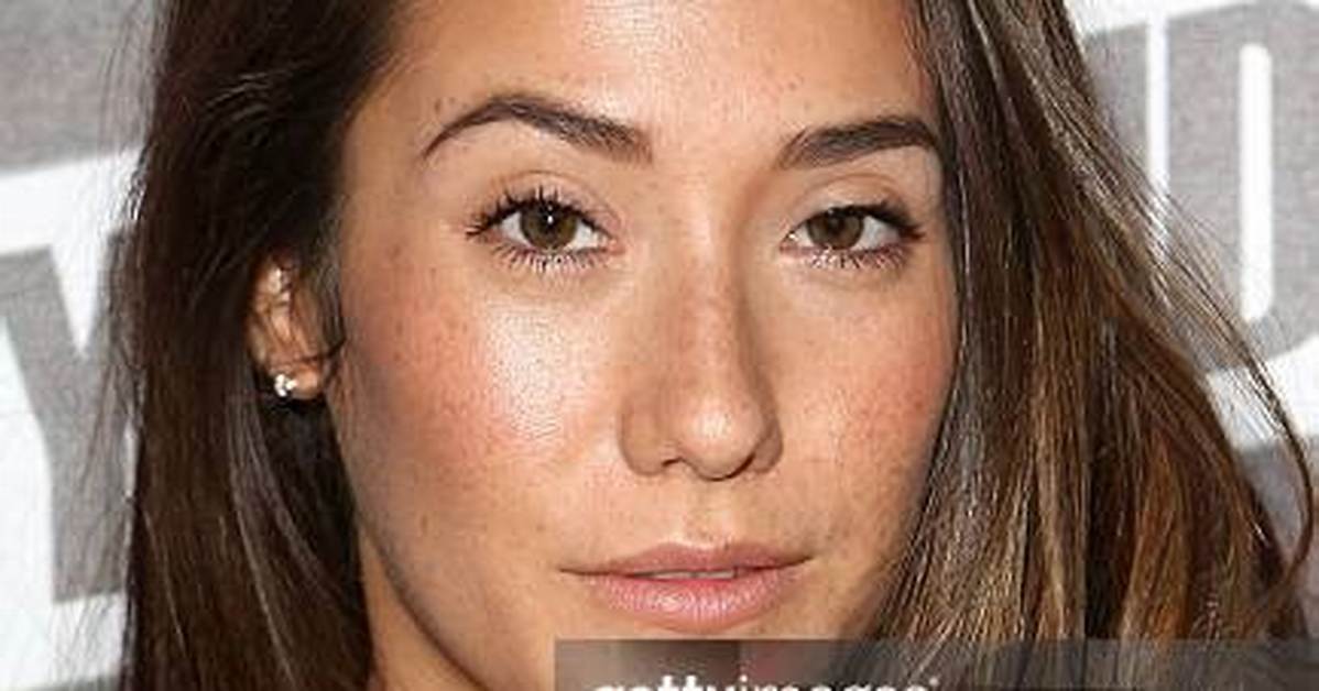 Eva Lovia