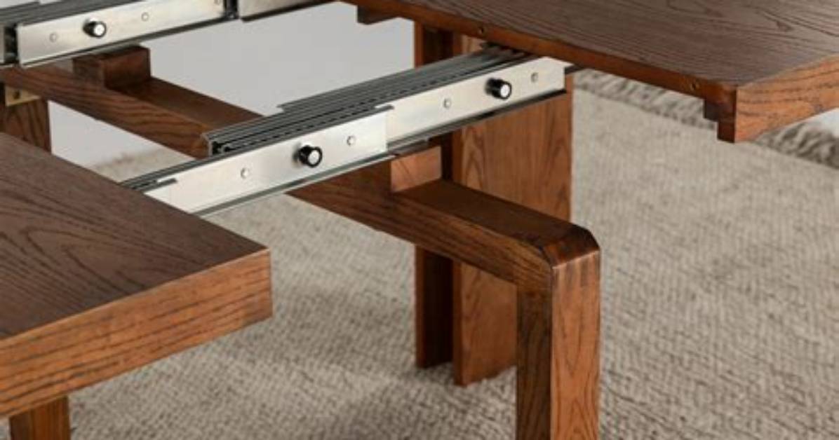 Extendable Table Mechanism