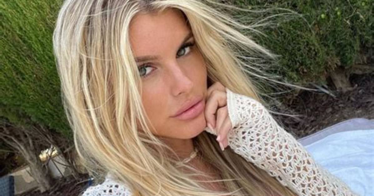 Fans Mum-Shame Hayley Hughes over Her Pregnancy Decisions