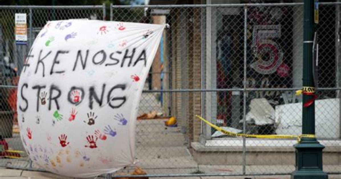 Federal Prosecutors Won't File Charges in Shanquella Robinson's Death; Family 'Disappointed but Not Deterred'