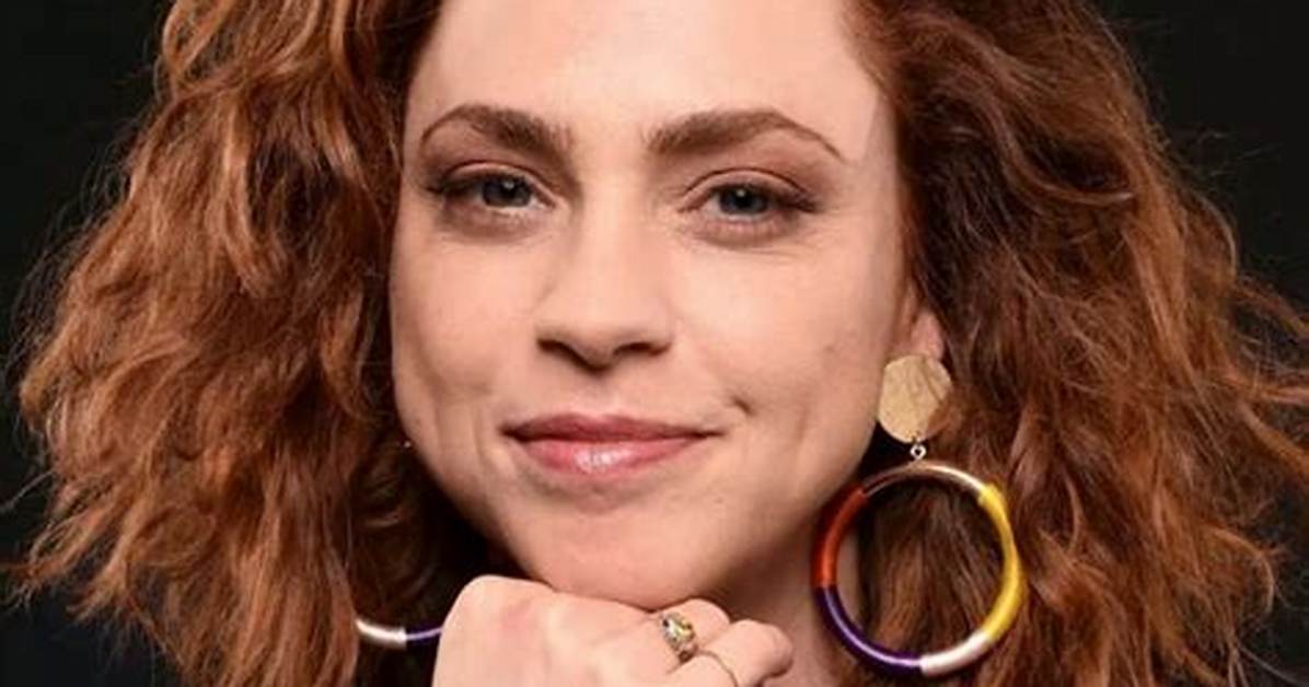 Fiona Dourif Net Worth