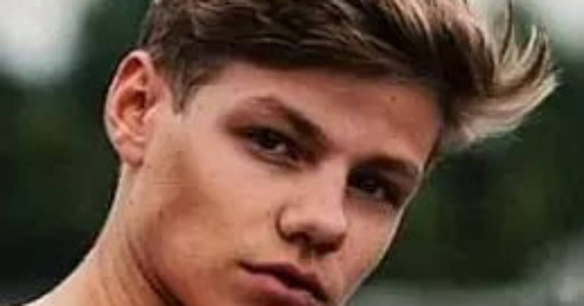 Florian Macek Net Worth