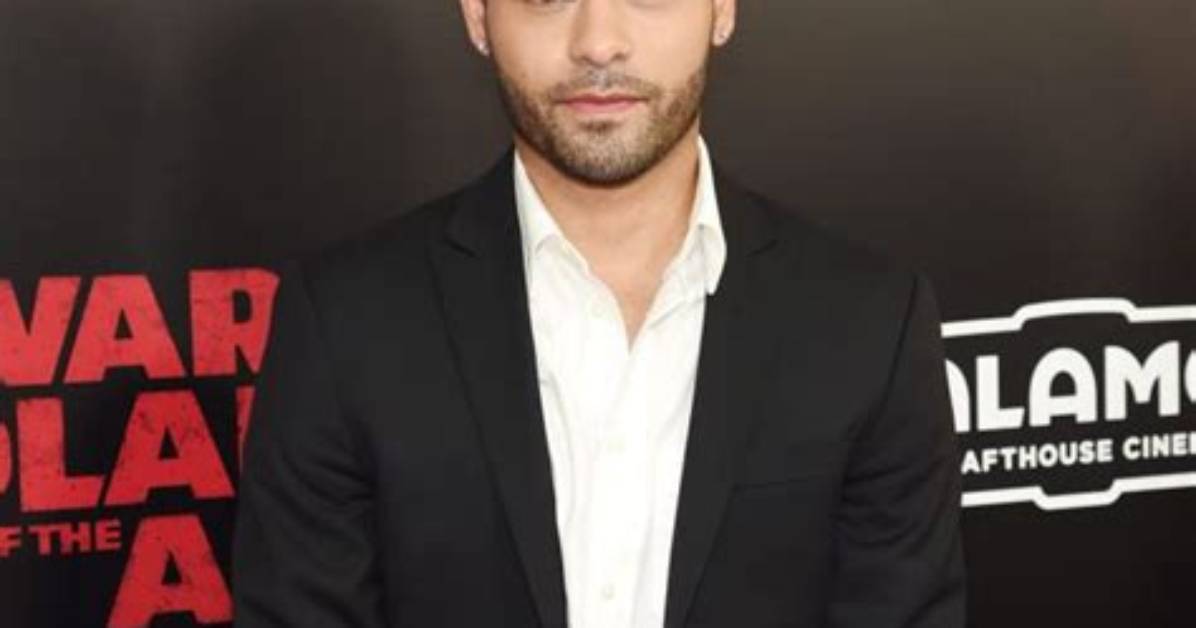 Gabriel Chavarria Net Worth