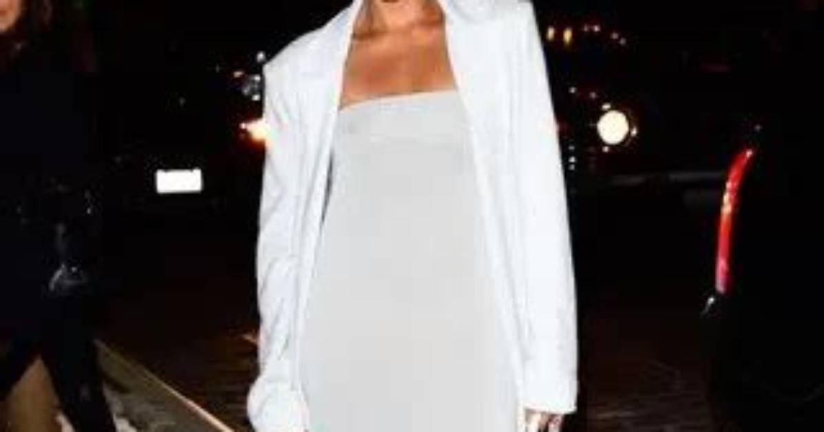 Gabrielle Union’s Floor-Sweeping Gown and Overcoat Is a Lesson in Fall Layering