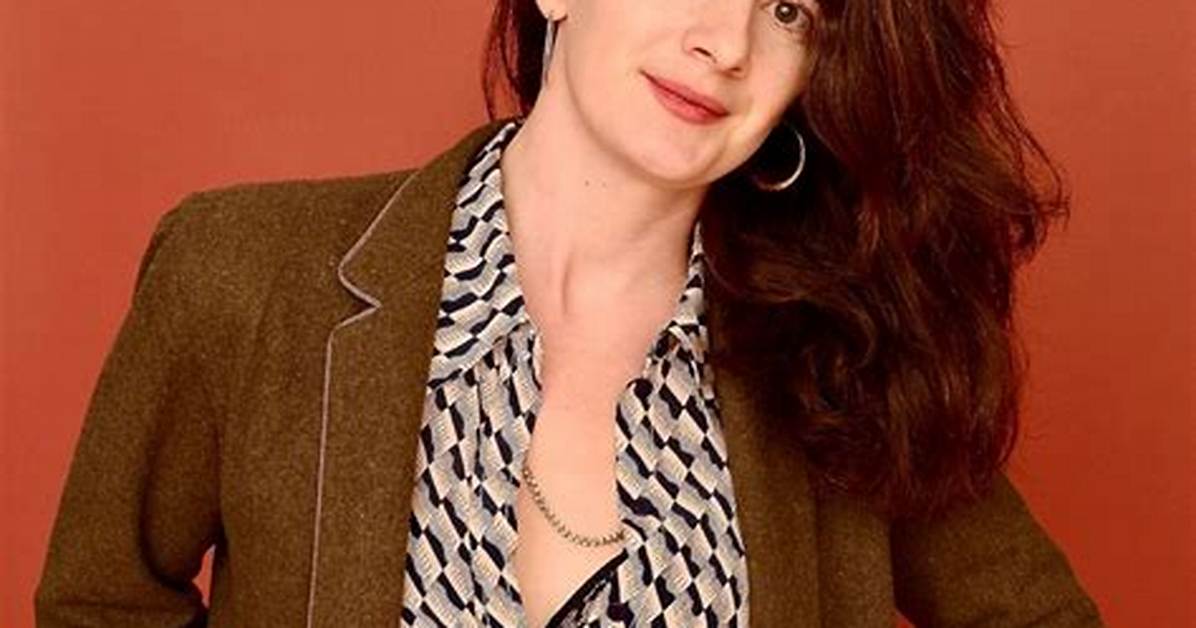 Gaby Hoffmann Net Worth