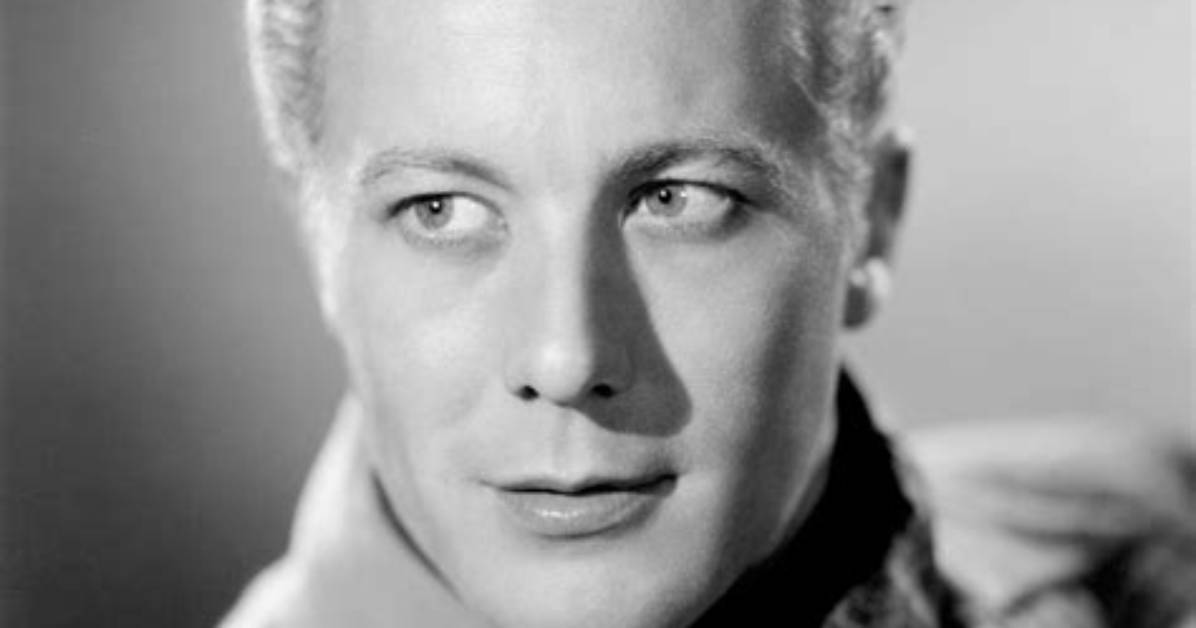 Gene Raymond