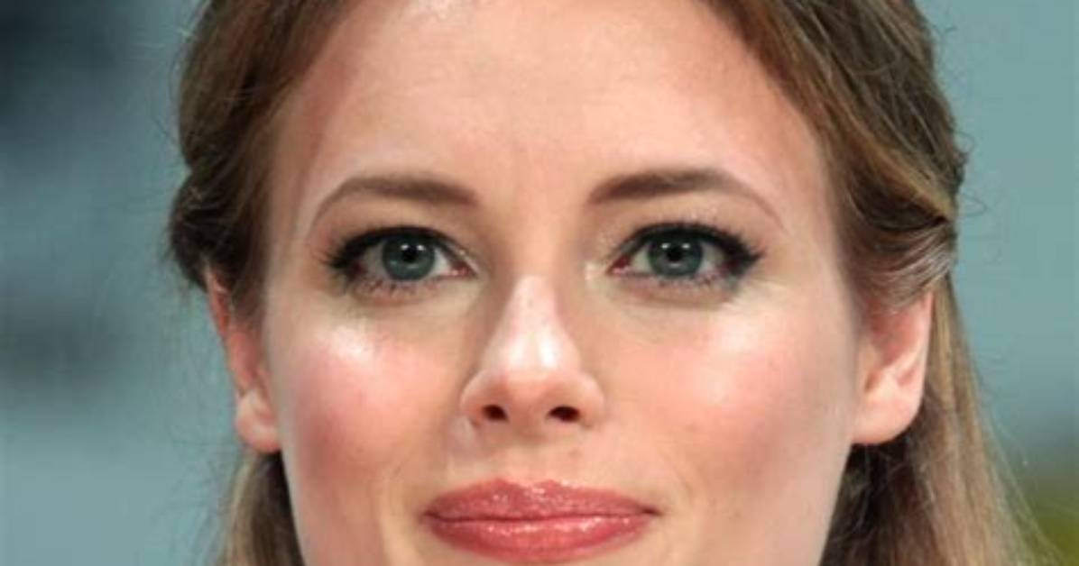 Gillian Jacobs - Bio, Net Worth, Height