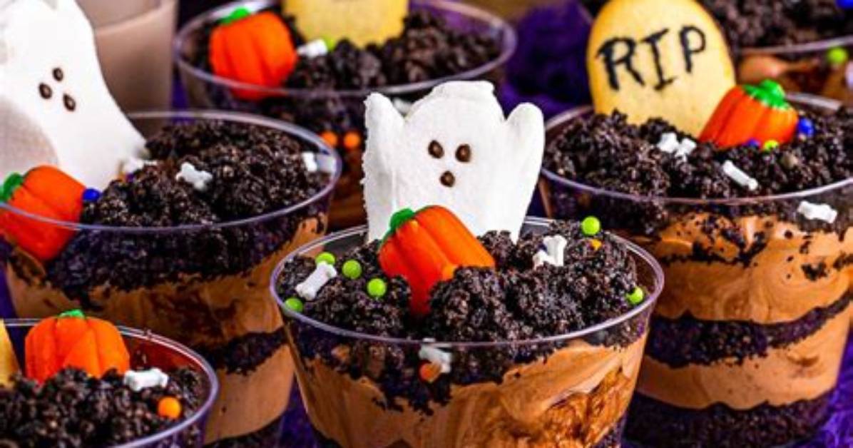 Halloween 'Dirt' Pudding Cups - Myprotein™