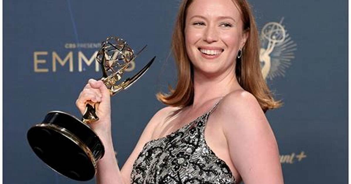 Hannah Einbinder Net Worth