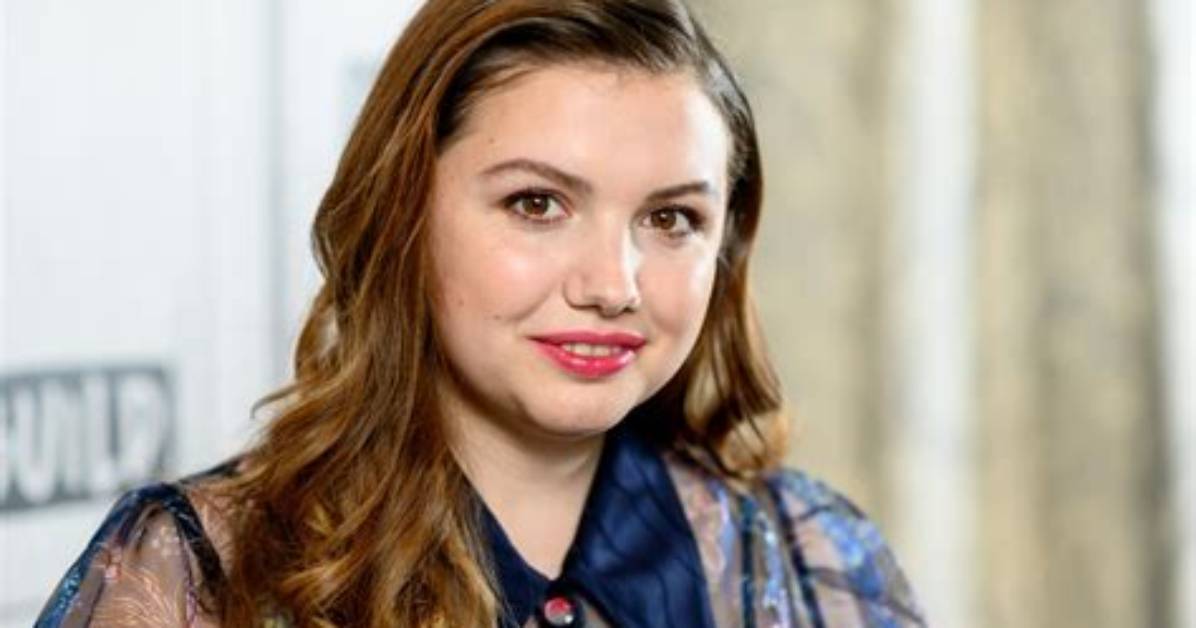 Hannah Murray – Celebsgraphy