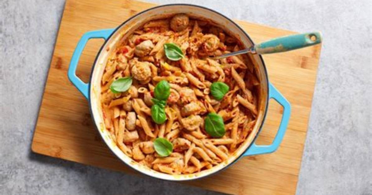 Healthy Pasta Recipes | Lean, Creamy Sausage Pasta Meal Prep