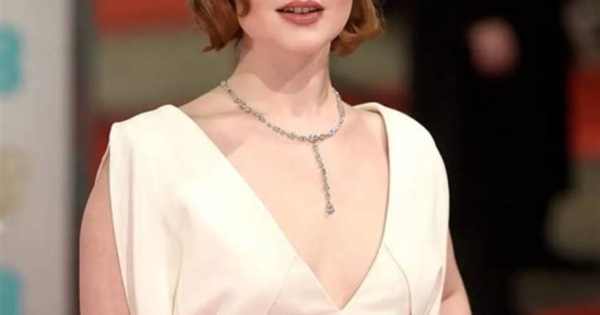 Holliday Grainger Net Worth