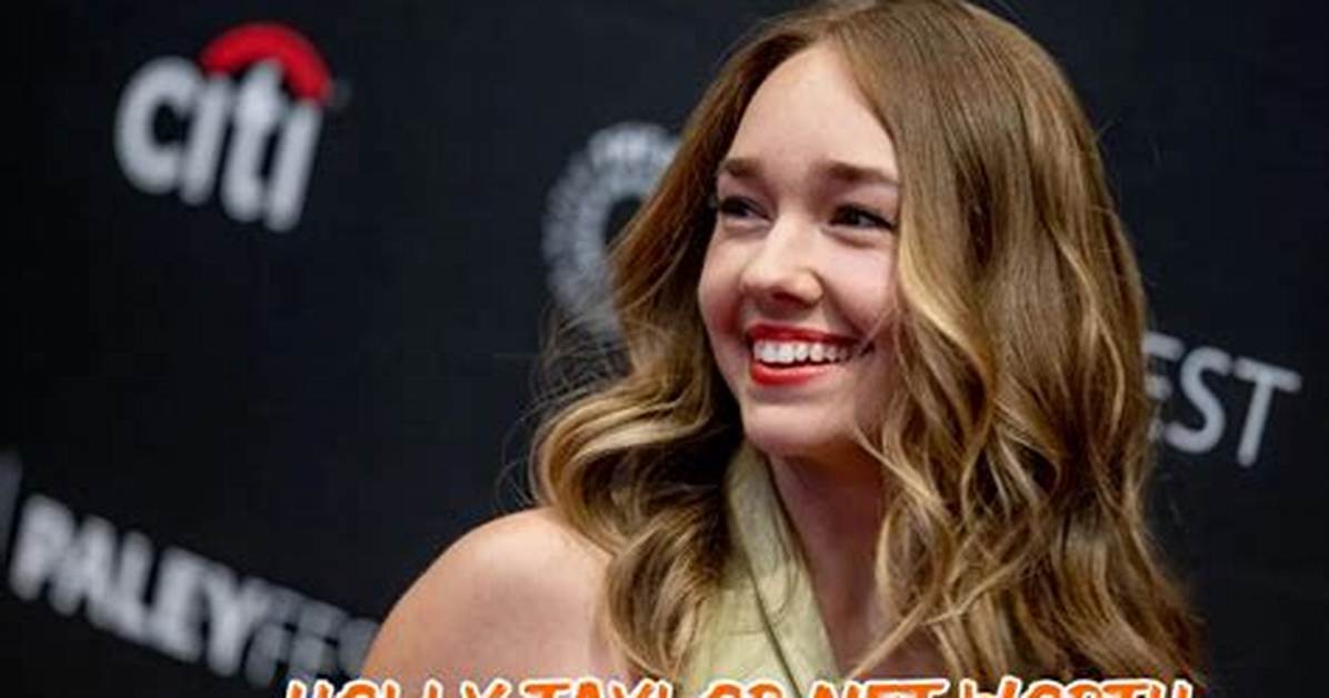 Holly Earith Net Worth