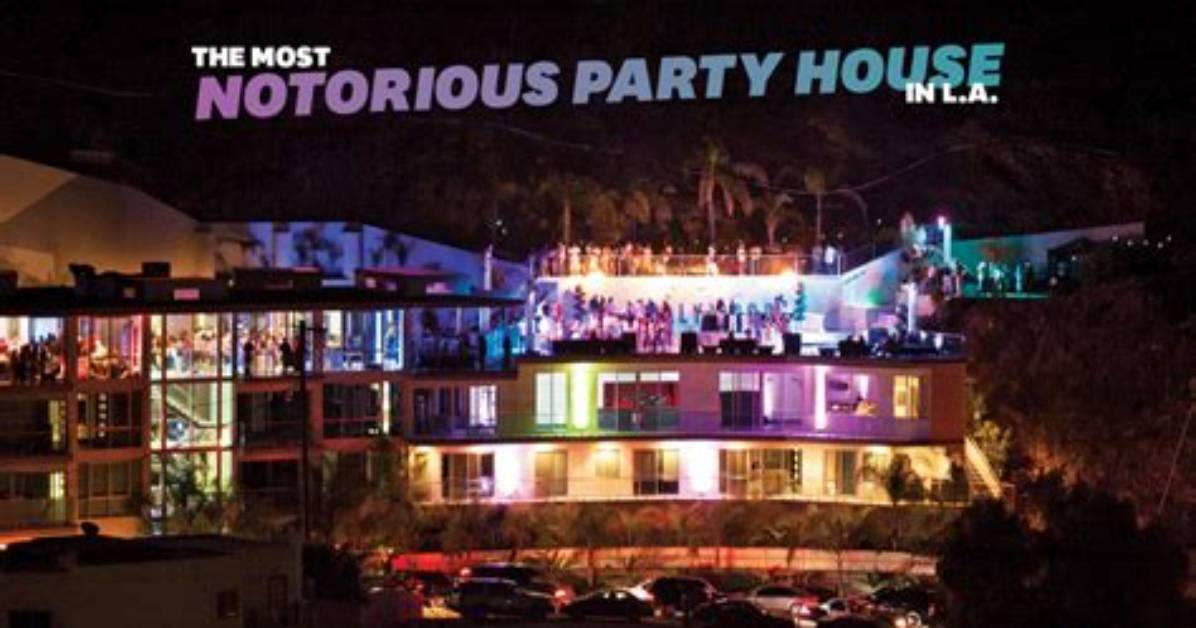 Hollywood’s Most Notorious Party House Has 51 Bathrooms, 32 Bedrooms and a Lot of Angry Neighbors – the Hollywood Reporter