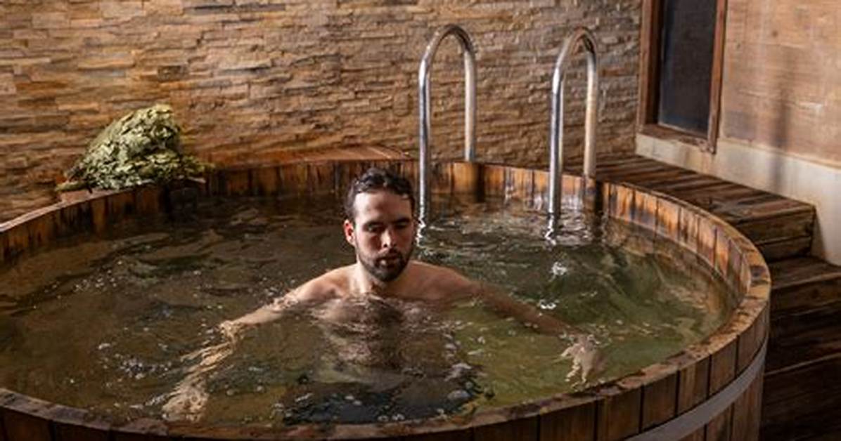 How Cold Is a Plunge Pool