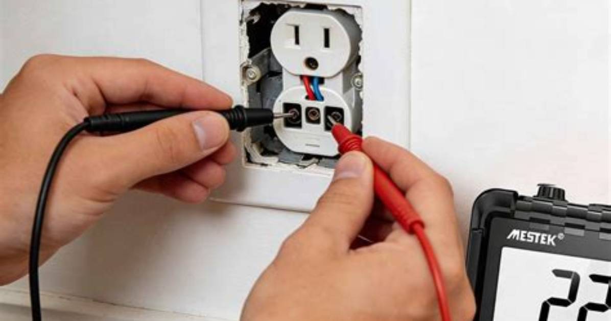 How Do I Check If a Socket Is Currently Connected in Java? [Duplicate]