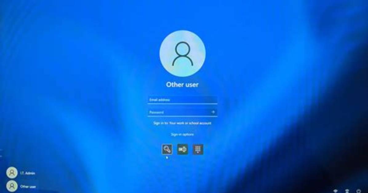 How Do I Log into Windows 8 as an Administrator?