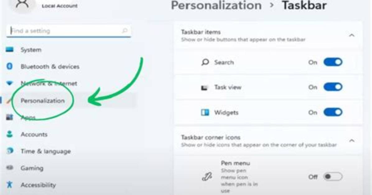 How Do I Manually Hide the Taskbar in Windows 10?