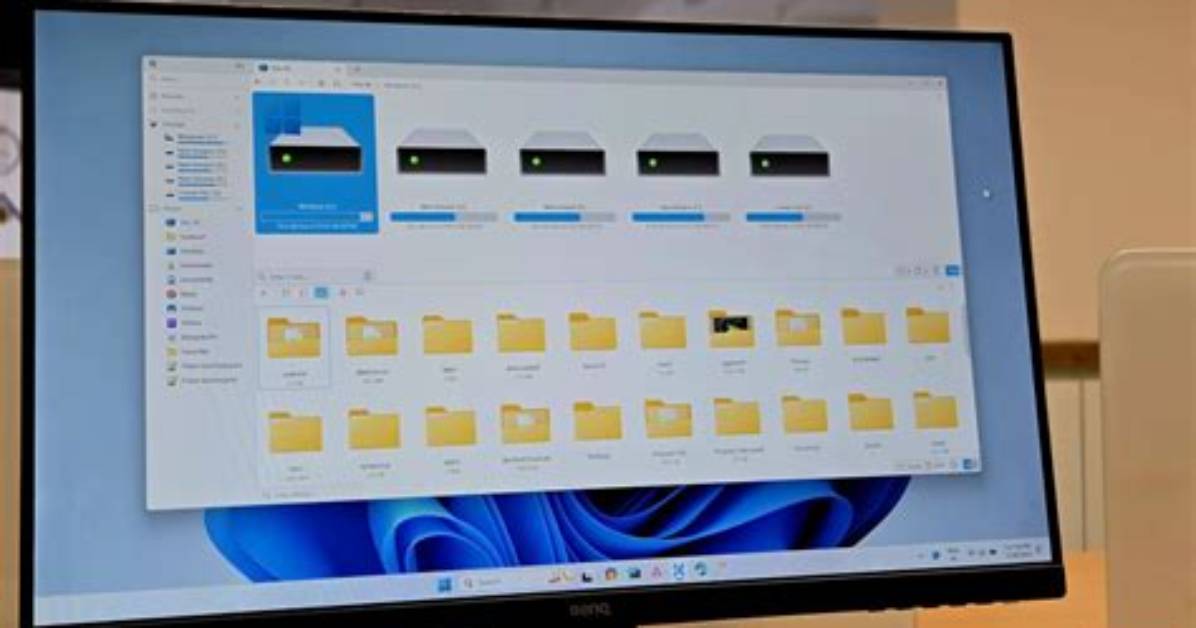 How Do I Paste into System32 in Windows 7?