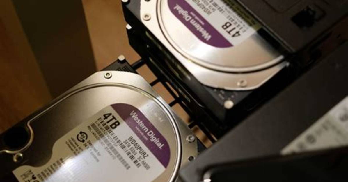 How Do I Use Two Hard Drives with Different Operating Systems?