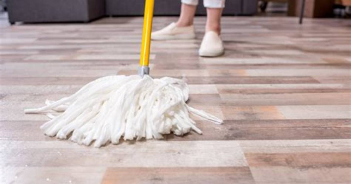 How Do You Clean a Dry Mop