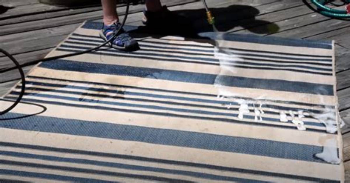 How Do You Clean a Runner Rug