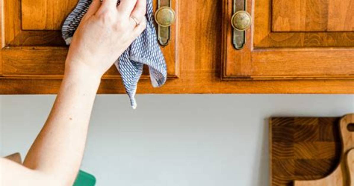 How Do You Clean Kitchen Cabinets with Baking Soda?