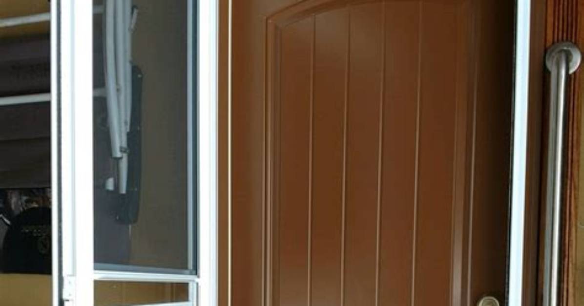 How Do You Close a Screen Door with a Button?