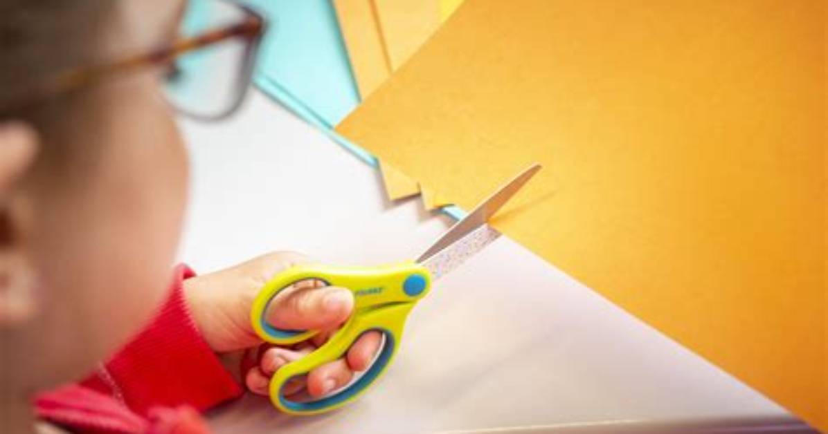 How Do You Cut Scissors