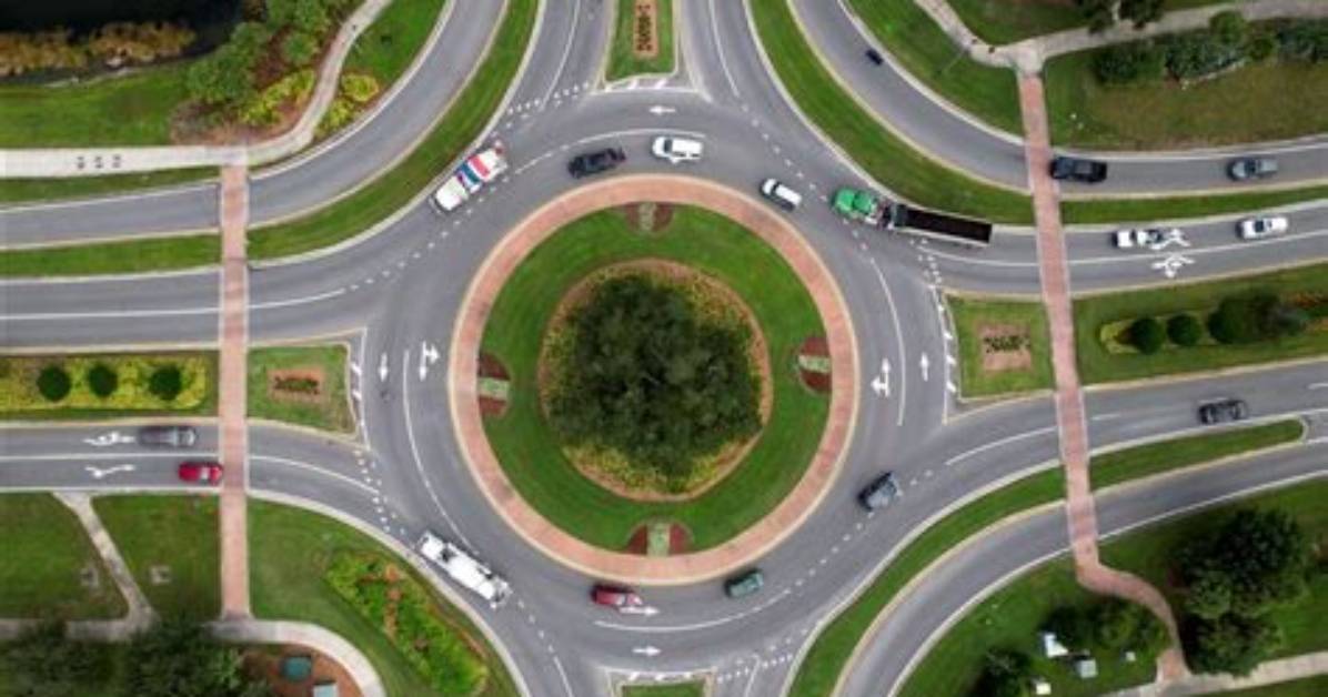 How Do You Drive a Traffic Circle?