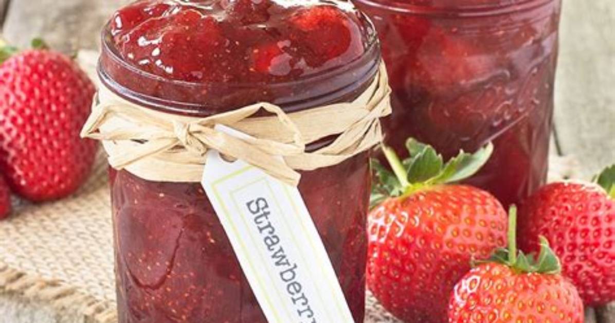 How Do You Keep Strawberry Jam from Turning Dark