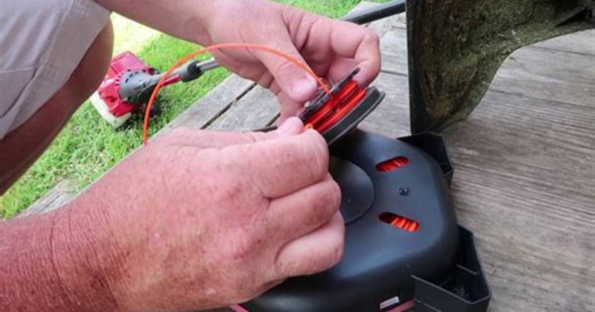 How Do You Load a Homelite String Trimmer?