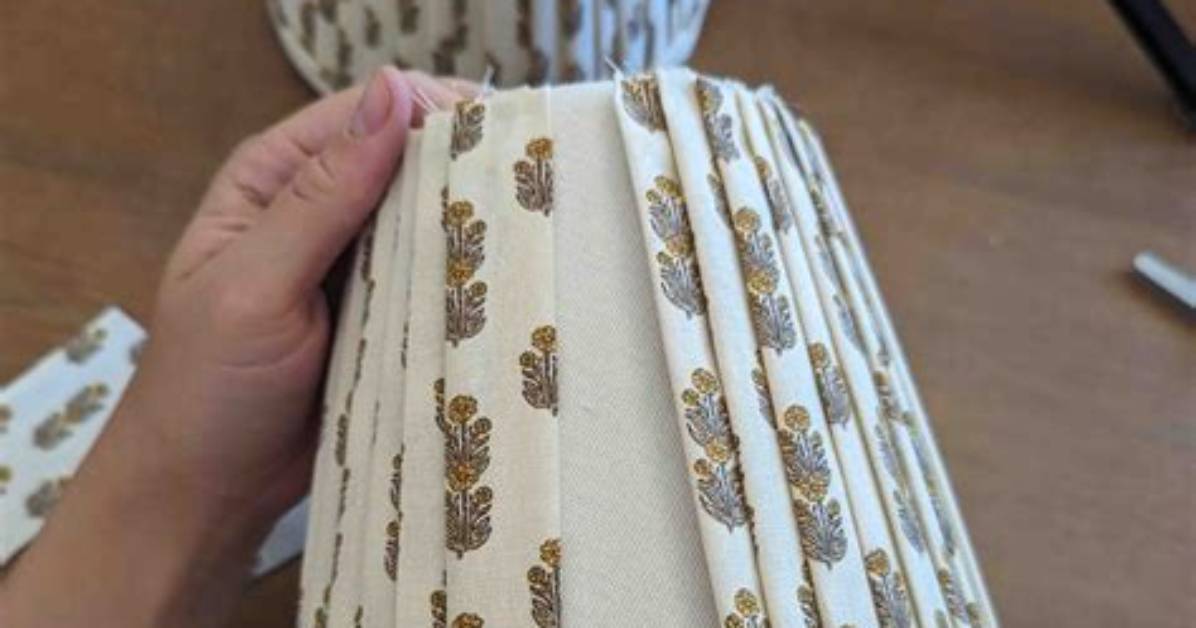 How Do You Make a Lamp Shade Clip?