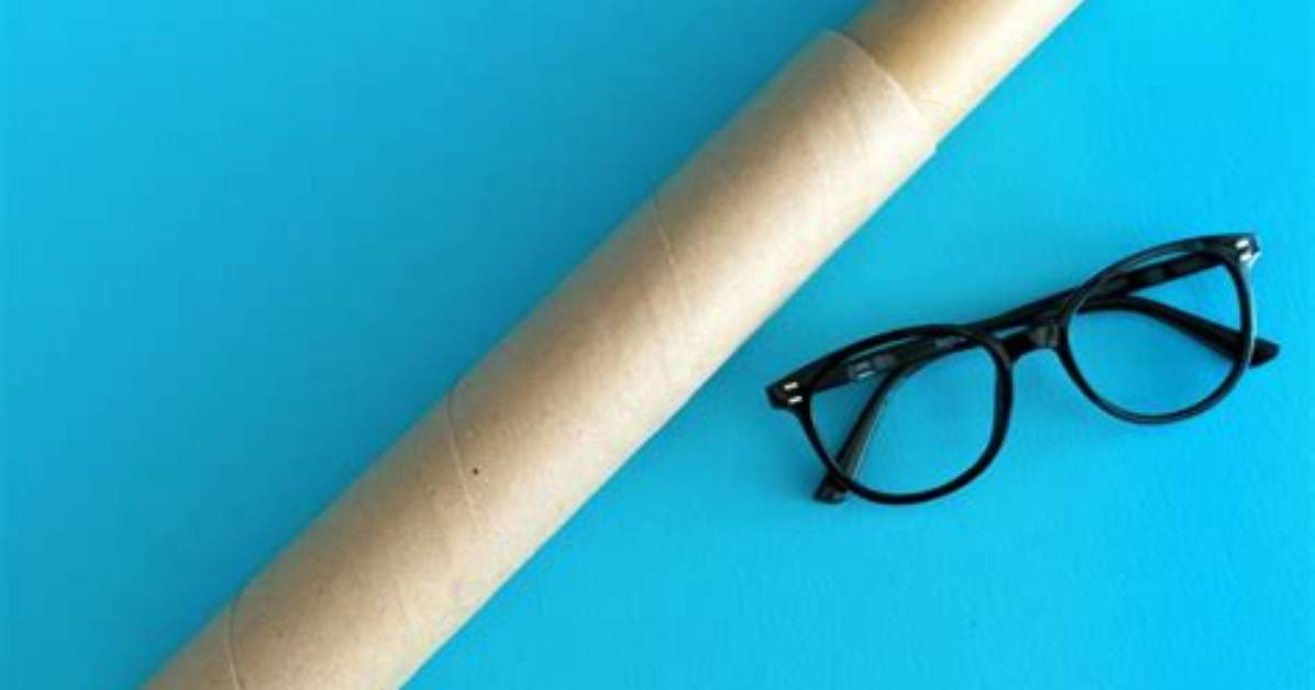 How Do You Make a Telescope with Two Magnifying Glasses?