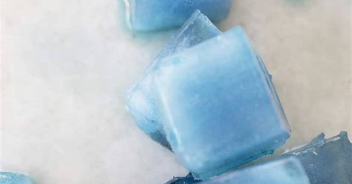 How Do You Make Blue Ice Cubes?