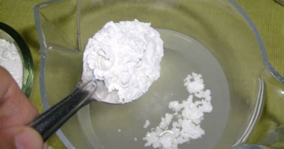 How Do You Make Starch with Flour?