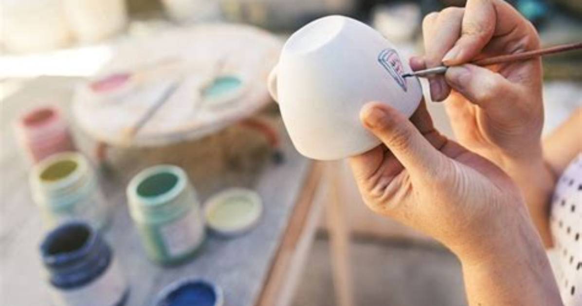 How Do You Paint Ceramics?
