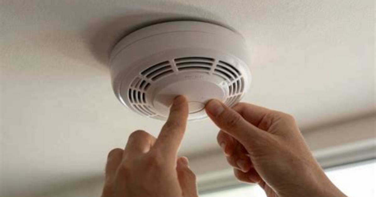How Do You Remove a Smoke Alarm
