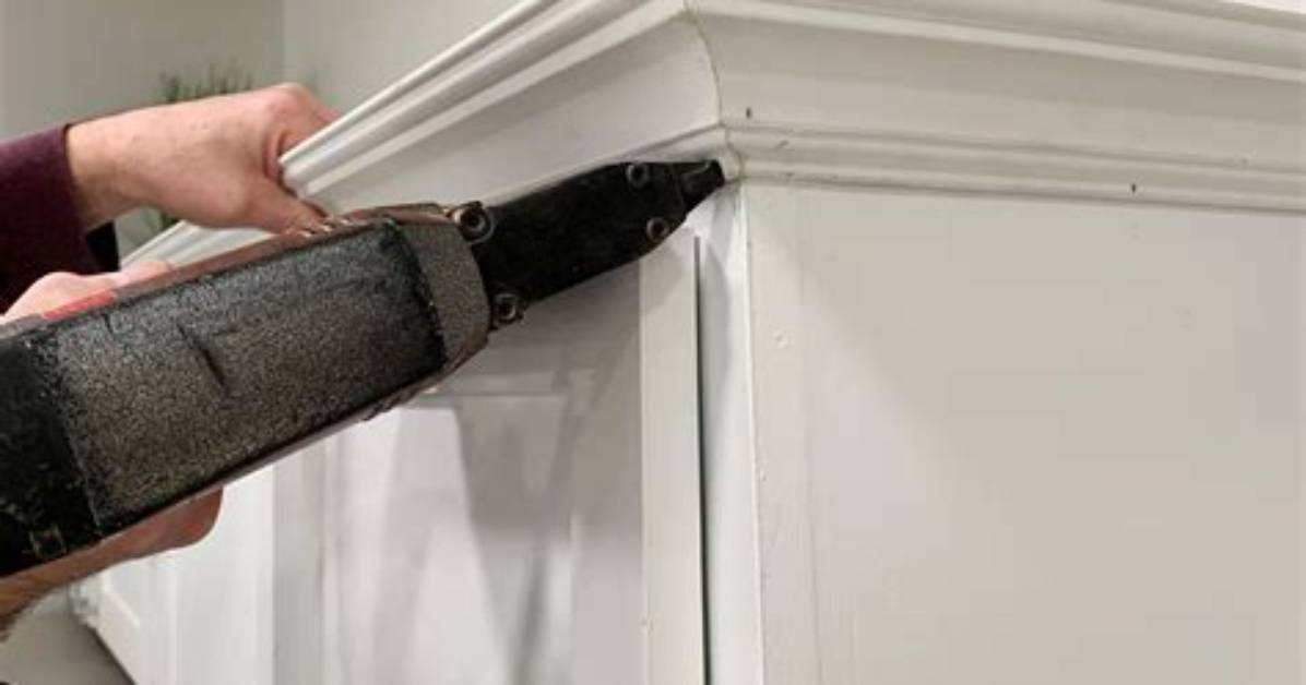 How Do You Remove Crown Molding Without Damaging It?