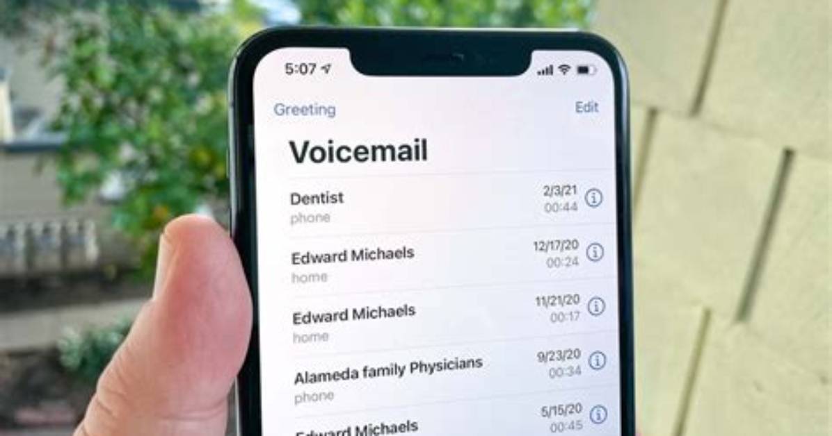 How Do You Send a Saved Voicemail on Android?