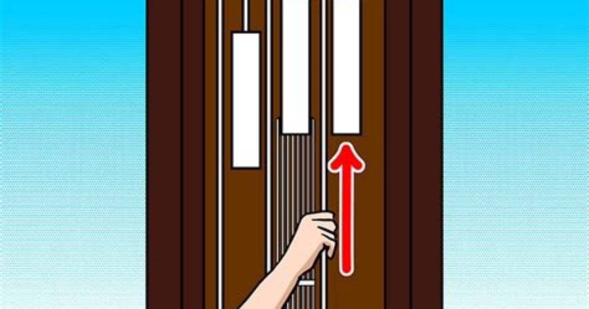 How Do You Wind a Grandfather Clock with Weights