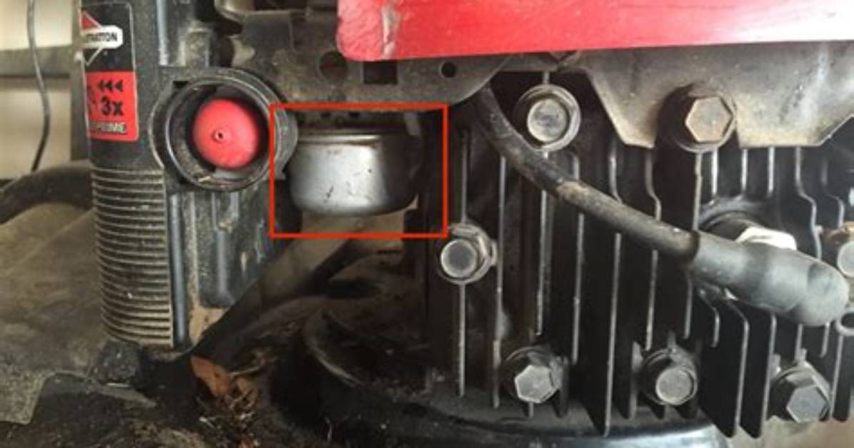 How Does a Mower Primer Bulb Work?